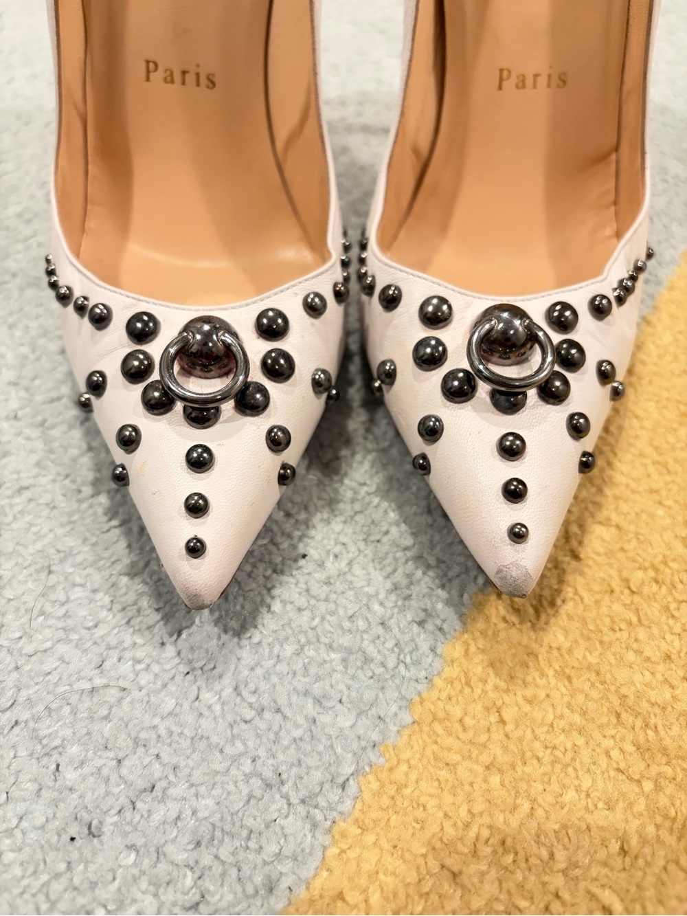 Christian louboutin white heels silver studded pointed toe pump size 8.5 38.5 - Picture 7 of 10